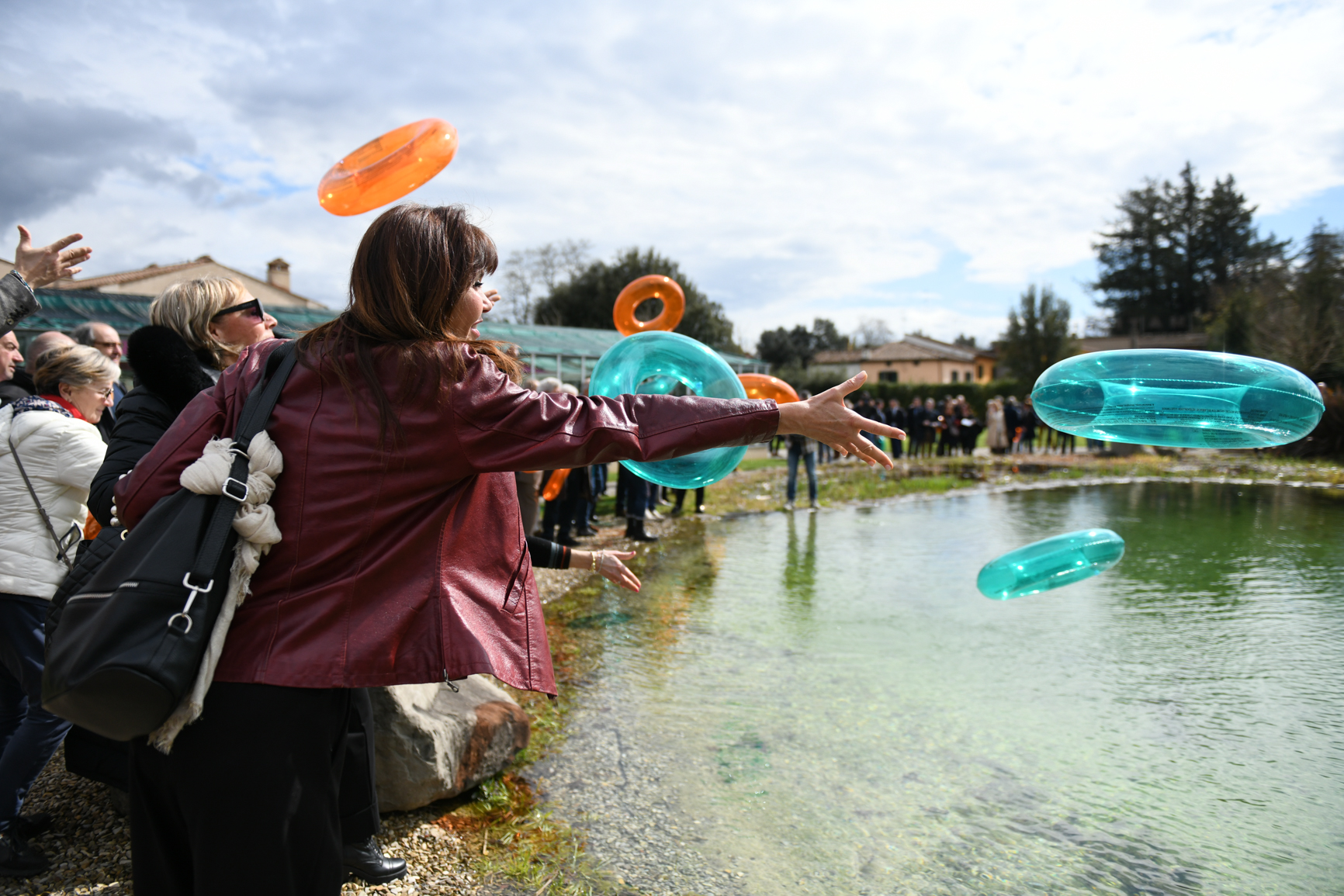 save the planet: inaugurazione installazione ambientale di vannucci piante